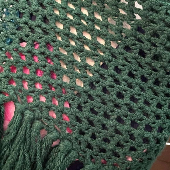 Vintage Crochet Shawl - Picture 3 of 4